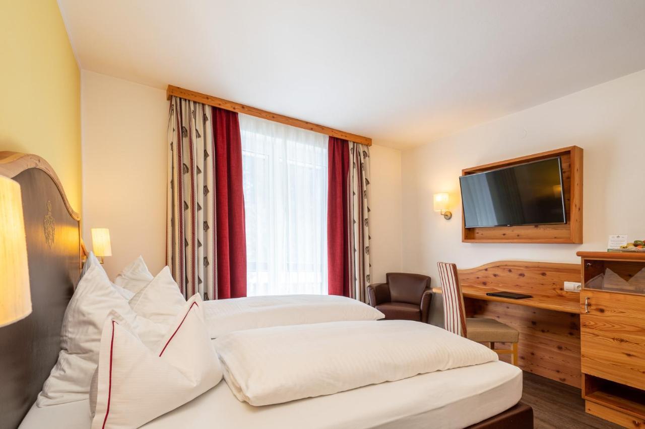 Hotel Trattlerhof Bad Kleinkirchheim Esterno foto